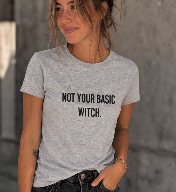 BASIC WITCH T-Shirt unisex