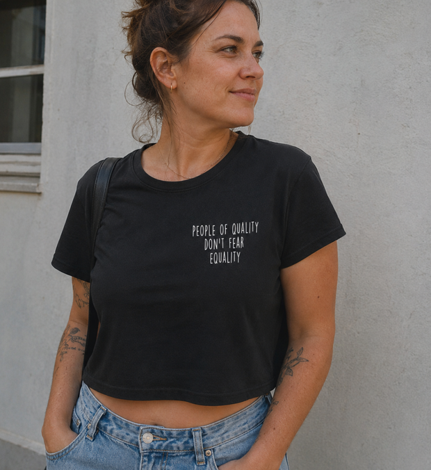 QUALITIY Crop Shirt